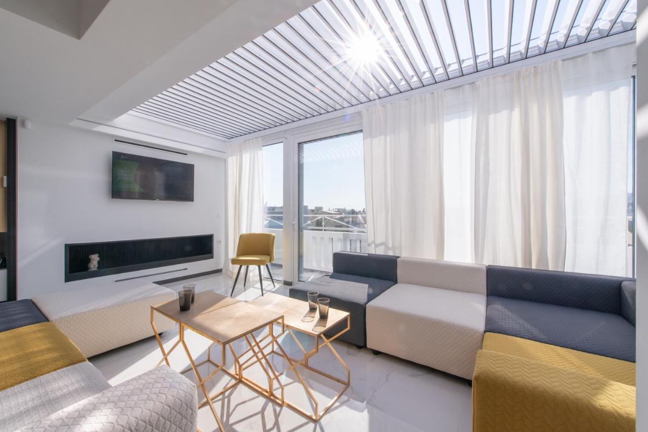 H Experience Spectacular Rooftop Loft Heraklion  Bagian luar foto