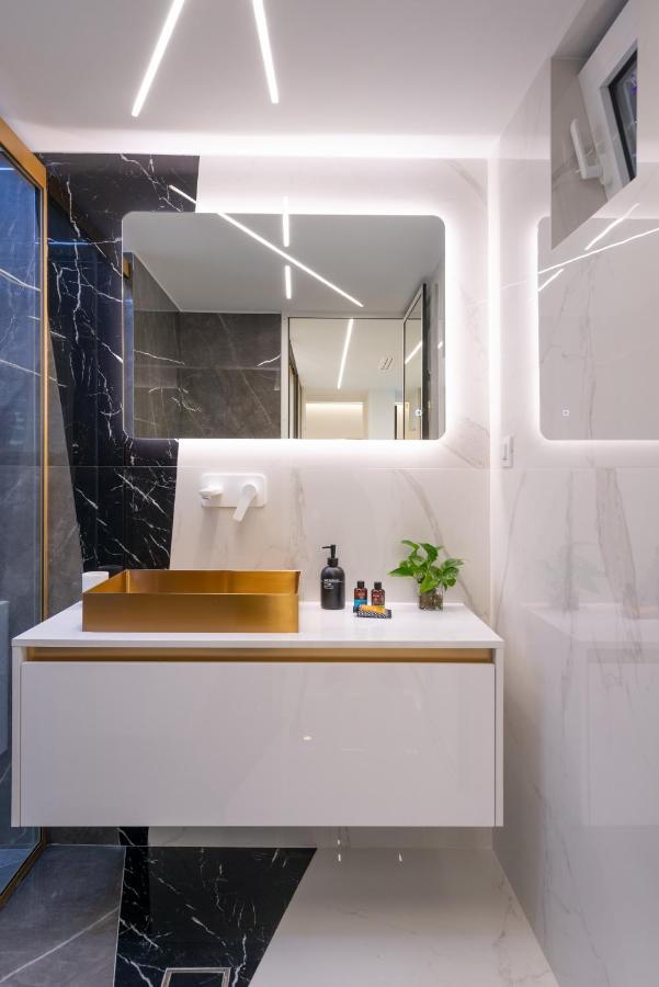 H Experience Spectacular Rooftop Loft Heraklion  Bagian luar foto